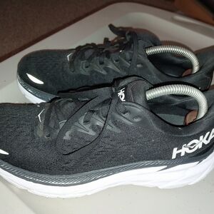 Hoka Clifton 8
